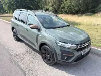 Used Dacia Jogger Extreme 109 HP (80 kW) 2024 Green MPV