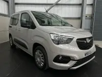 Używany Vauxhall Combo Design Edition 130 KM (95 kW) 2019 Szary Minivan