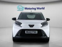 Used Toyota Aygo X PURE 72 HP (52 kW) 2022 White SUV