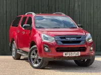 Used Isuzu D-Max 164 HP (120 kW) 2019 Red Pickup