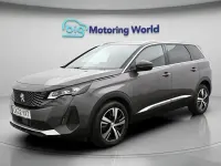 Usado Peugeot 5008 GT 131 HP (96 kW) 2022 Cinzento SUV