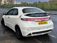 Used Honda Civic 140 HP (102 kW) 2011 White Hatchback