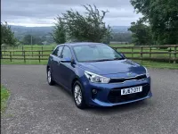 Used Kia Rio 99 HP (72 kW) 2017 Blue Hatchback