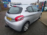 Second-hand Peugeot 208 Access 2012 Argintiu Hatchback
