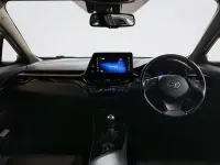 Used Toyota C-HR 116 HP (85 kW) 2019 White SUV