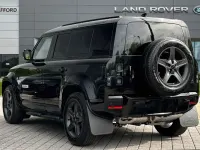 New Land Rover Defender SE Dynamic 2026 Black SUV