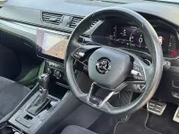 Usado Skoda Superb SportlinePlus 190 CV (139 kW) 2022 Azul Familiar