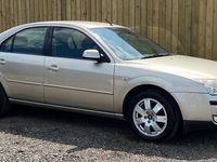 Used Ford Mondeo Zetec 143 HP (105 kW) 2005 Grey Hatchback