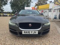 Begagnad Jaguar XE Portfolio 180 HK (132 kW) 2016 Grå Sedan