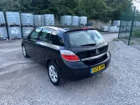 Used Vauxhall Astra 90 HP (66 kW) 2006 Black Hatchback