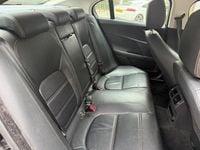 Usado Jaguar XE Prestige 180 HP (132 kW) 2017 Preto Sedan