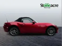 Używany Mazda MX5 Inclusive 132 KM (97 kW) 2022 Czerwony Kabriolet