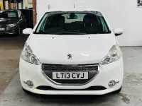 Used Peugeot 208 Allure 82 HP (60 kW) 2013 White Hatchback