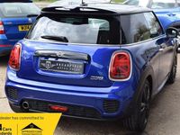 Używany Mini Cooper Hatch 136 KM (100 kW) 2018 Niebieski Hatchback