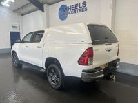 Used Toyota HiLux 150 HP (110 kW) 2023 White Pickup