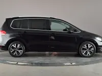Used VW Touran SEL 150 HP (110 kW) 2022 Black MPV