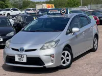 Usado Toyota Prius 136 HP (100 kW) 2024 Prateado Citadino