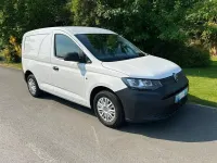 Begagnad VW Caddy 102 HK (75 kW) 2022 Vit Minibuss