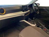 Used Seat Arona SE 2023 White SUV