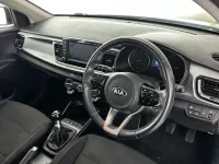 Begagnad Kia Rio 83 HK (61 kW) 2018 Svart Halvkombi
