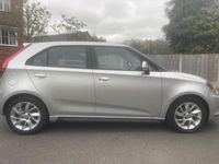 Used MG MG3 106 HP (77 kW) 2017 Silver Hatchback
