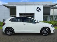 Used VW Polo Life 95 HP (69 kW) 2023 White Hatchback