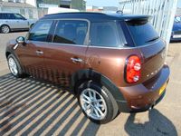 Usado Mini Cooper SD Countryman 143 CV (105 kW) 2015 Marrón SUV