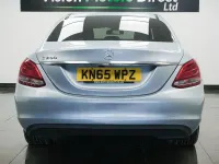 Usado Mercedes C200 SE 2015 Plateado Berlina