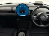 Usado Mini Cooper Hatch 113 kW (154 CV) 2025 Negro Utilitario