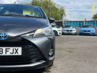Used Toyota Yaris 100 HP (73 kW) 2018 Grey Hatchback