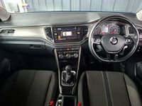 Used VW T-Roc SE 115 HP (84 kW) 2018 Blue SUV