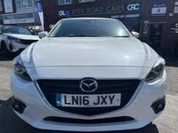 Used Mazda 3 165 HP (121 kW) 2016 White Hatchback