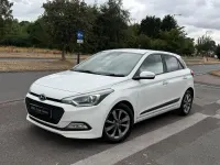 Used Hyundai i20 Premium 100 HP (73 kW) 2015 White Hatchback