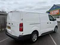 Gebraucht Vauxhall Vivaro S 100 PS (73 kW) 2020 Weiß Van / Kleinbus