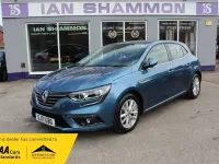 Used Renault Mégane IV Dynamique 130 HP (95 kW) 2017 Blue Hatchback