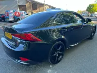 Usado Lexus IS300h Sport Line 223 CV (164 kW) 2017 Negro Berlina