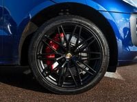 Used Porsche Macan 2024 Gentian blue metallic SUV
