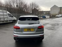 Used Porsche Cayenne 262 HP (192 kW) 2015 Silver SUV