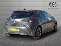 Begagnad Toyota Corolla Design 2023 Grå Halvkombi