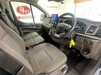 Begagnad Ford Tourneo Custom Titanium 2022 Blå Van