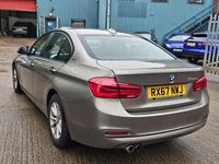 Usado BMW 330e Sport Line 2017 Plateado Berlina