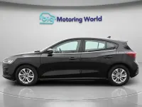 Usado Ford Focus Titanium 125 CV (91 kW) 2023 Negro Utilitario