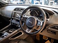 Used Jaguar F-Pace R-Sport 180 HP (132 kW) 2018 White SUV