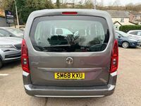 Used Vauxhall Combo S 100 HP (73 kW) 2019 Grey MPV