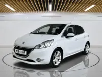 Usado Peugeot 208 Allure 82 HP (60 kW) 2014 Citadino