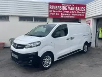 Used Vauxhall Vivaro 100 HP (73 kW) 2019 White MPV