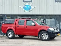 Used Nissan Navara Tekna 190 HP (139 kW) 2010 Red Pickup