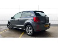 Usado VW Polo Edition 60 HP (44 kW) 2017 Cinzento Citadino
