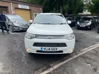 Used Mitsubishi Outlander P-HEV 200 HP (147 kW) 2014 White Estate