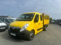 Used Vauxhall Movano 136 HP (100 kW) 2016 Yellow MPV